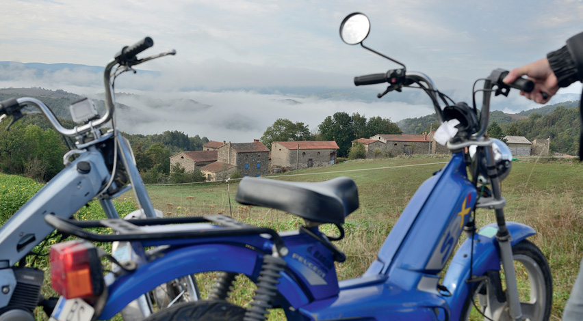 Location mob à Manu - Tourisme vert - Haute-Loire - Département de la Haute-Loire - Auvergne-Rhône-Alpes - Destination Haute-Loire - Lavoûte-Chilhac