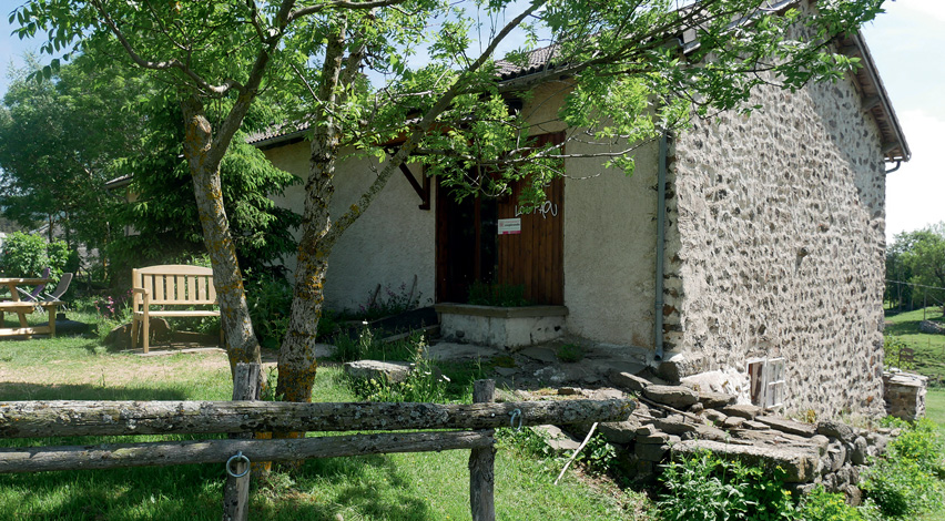 Elevage d'ânes - gite d'étape - écotourisme - tourisme vert - Saint Front - Haute-Loire - Département de la Haute-Loire - Haute-Loire tourisme - Auvergne-Rhône-Alpes - randonnée Haute-Loire