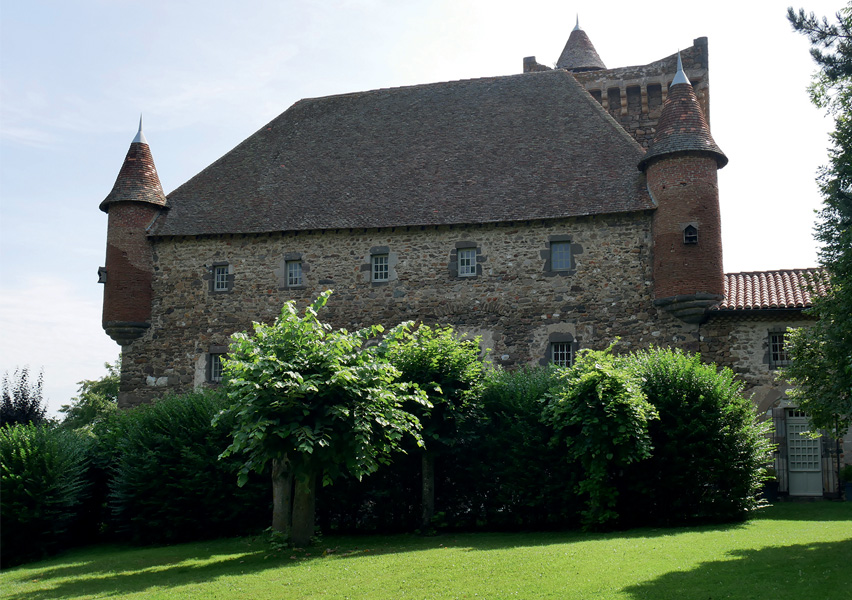 Châteaux Haute-Loire - Monuments de France - Château de Lespinasse - 43100 Saint Beauzire - Tourisme vert - Département de la Haute-Loire - Haute-Loire tourisme - Auvergne-Rhône-Alpes - Myhauteloire