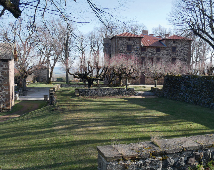 Châteaux Haute-Loire - Monuments de France - Château du Thiolent - 43320 Vergezac  - Tourisme vert - haute-loire - auvergne - myhauteloire - auvergnerhonealpes - regionauvergne - auvergnelife - région Haute-Loire - 43