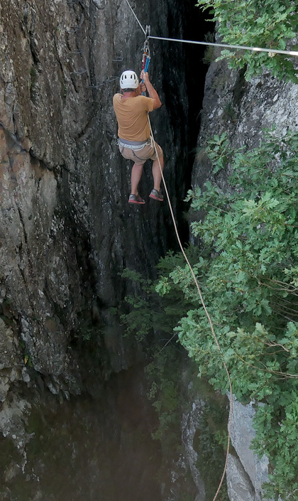 Via Ferrata de la Jorance - Le Pertuis 43 - Grottes - Escalade - Puits des Juscles - spéléologie -Tourisme vert - haute-loire - auvergne - myhauteloire - auvergnerhonealpes - regionauvergne - auvergnelife - région Haute-Loire - 43