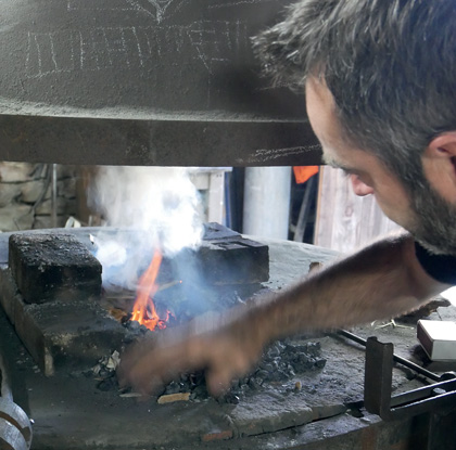 Julien Fraisse - Forgeron d'art - ancienne forge - artisanat - artiste artisan - acier - Fer forgé - Passion - Création - forge - L'Herm - Le Pertuis 43200 - Rosières - Haute-Loire - Auvergne - Myhauteloire - auvergnerhonealpes - regionauvergne - auvergnelife - région Haute-Loire - 43