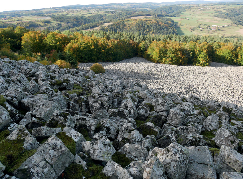 Coulée de Lave de Bourianne - Saint Julien d'Ance 43500 - randonnée - Géologie - volcans d'auvergne - Destination Velay - Haute-Loire - Auvergne - Myhauteloire - auvergnerhonealpes - regionauvergne - auvergnelife - région Haute-Loire - 43